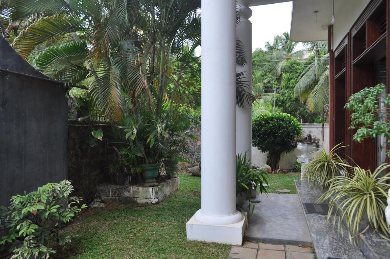 Why Not Palace Anuradhapura Exterior photo