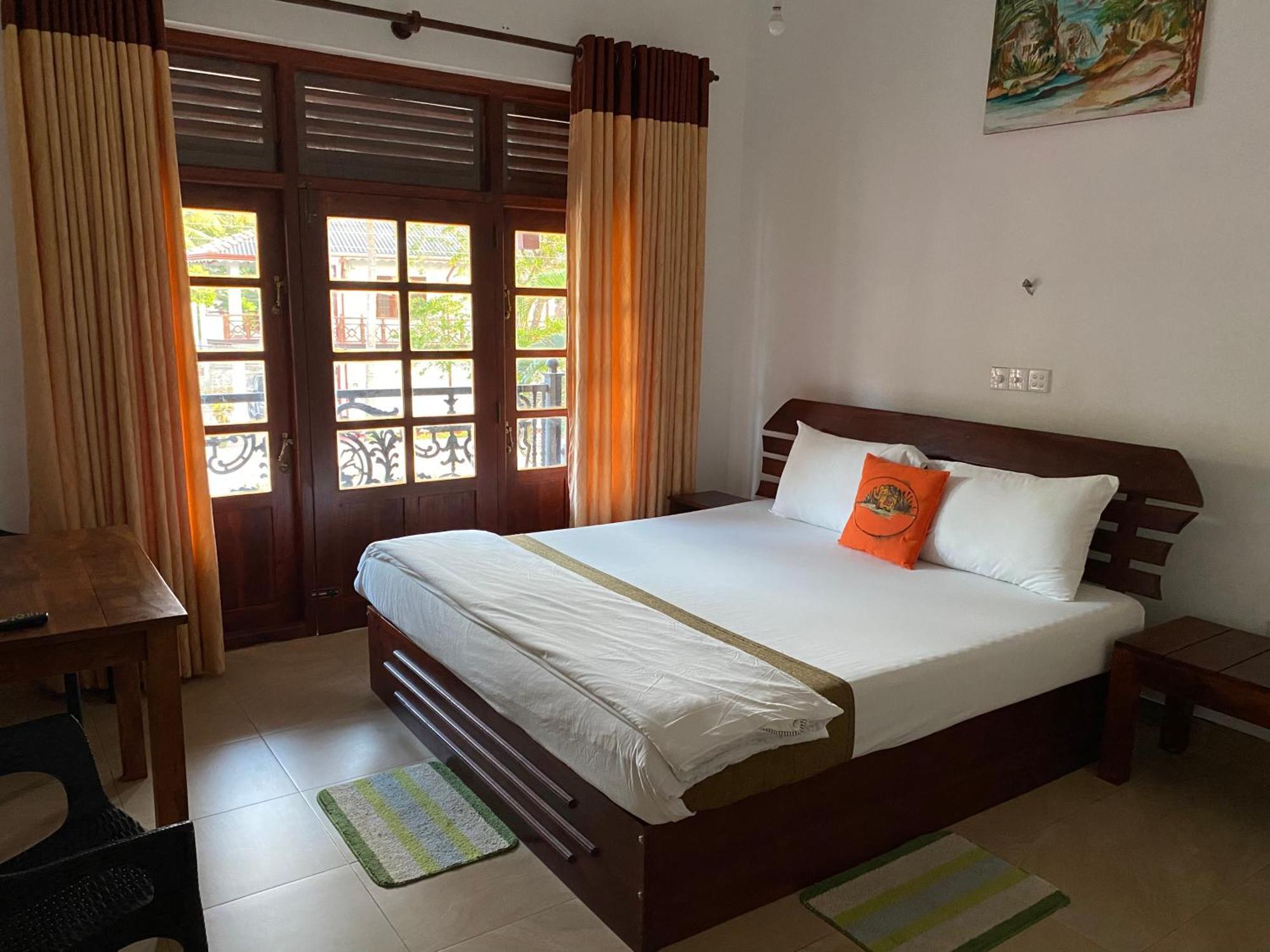 Why Not Palace Anuradhapura Exterior photo